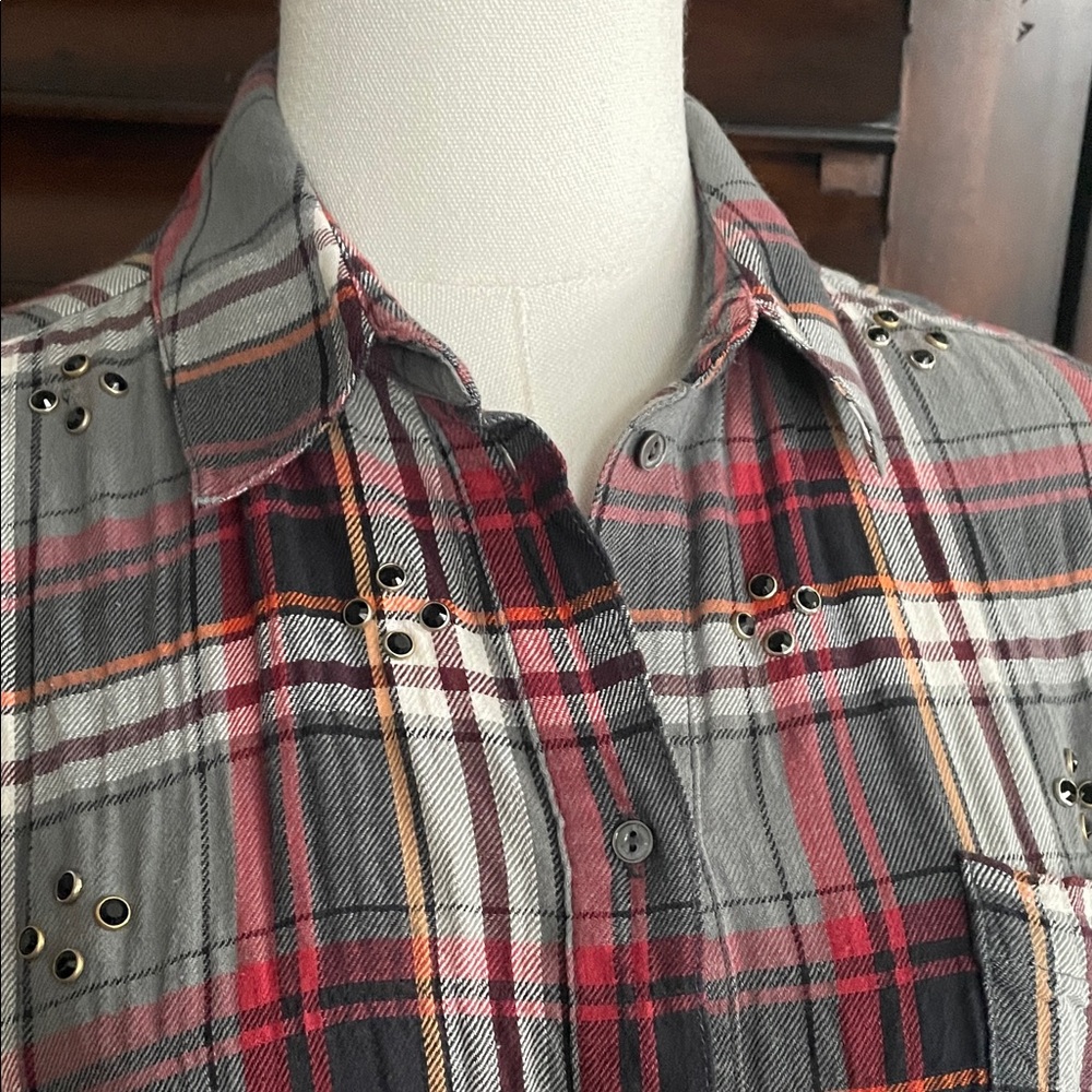 Elizabeth and James Plaid Red and Flannel Shirt Embellishments Size 0 - Picture 2 of 9